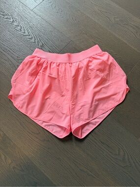 ALO Yoga Match Point Shorts LE Colour (large)